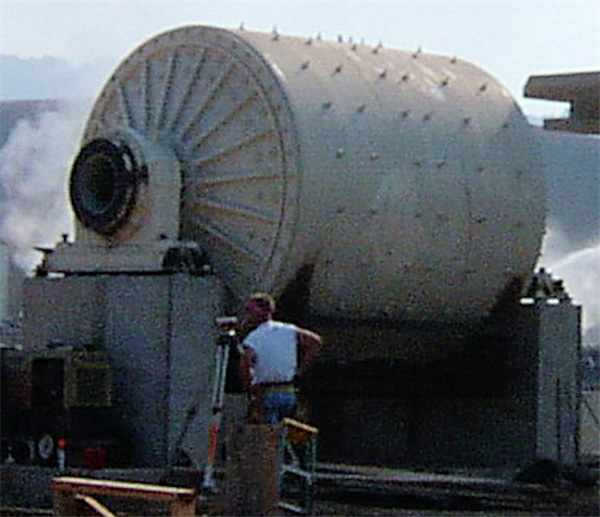 Svedala (metso) 10'2" X 10'10" (3.1m X 3.3m) Ball Mill With (2) 425 Kw (570 Hp) Motors)